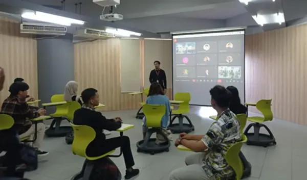 img of Solusi Kuliah Sambil Kerja? Coba UFL di Universitas Dinamika